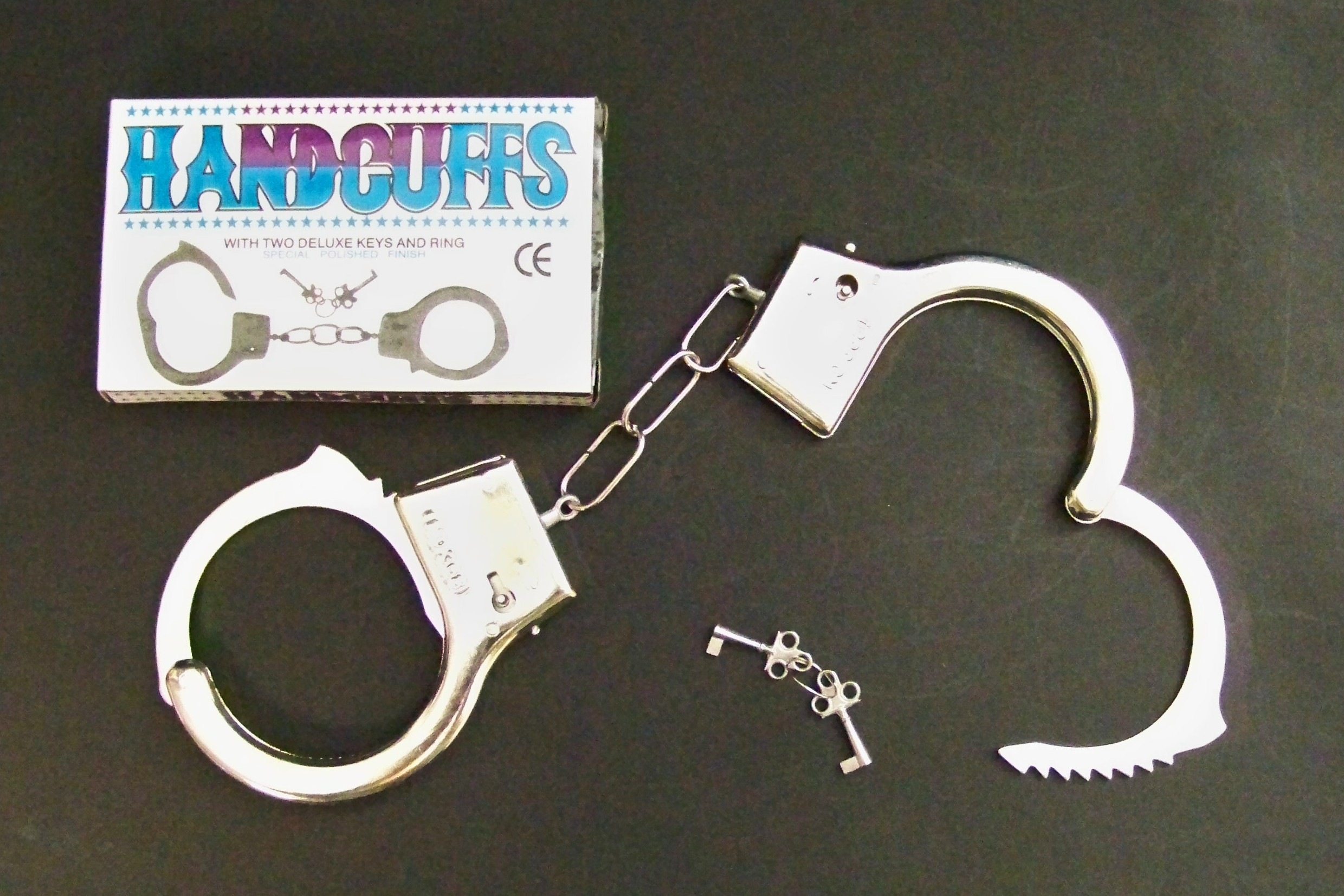ADJUSTABLE LEATHER HANDCUFFS PINK - Click Image to Close